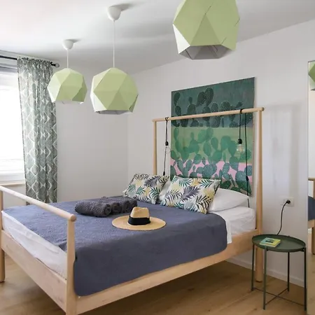 Green Nest By Duhomes